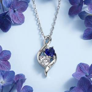 Collier personnalisé Jeulia Infinity avec 2 pierres de naissance en forme de cœur et noms, chaîne en moissanite plaquée or - Product Image 5