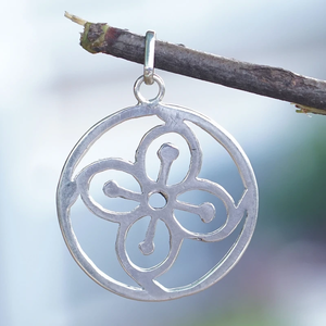 Colgante redondo de Plata de Ley 925 con icono de flor de estilo Hip Hop regalo para todos precio de fábrica joyería al por mayor - Product Image 2