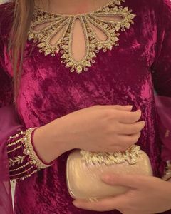 PRESENTANDO NUEVO CONJUNTO DE TOP DE TERCIOPELO PESADO DE BUENA CALIDAD CON PRECIOSO PLAZZO DE TERCIOPELO BORDADO Y PESADO - Product Image 2