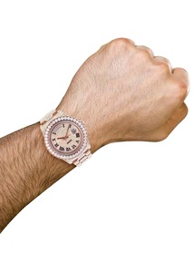 Montre de luxe Mossinate en acier inoxydable doré à la demande avec diamants Montre-bracelet à quartz pour hommes disponible à la vente - Product Image 2
