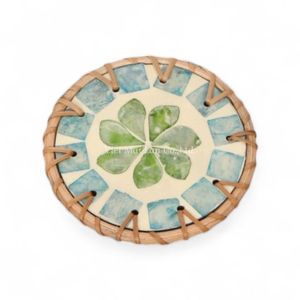 Sous-verre en nacre de qualité supérieure avec bordure en rotin naturel pour table à manger, décoration de restaurant et idées cadeaux - Product Image 1