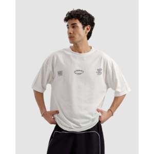 Camiseta de Celebridad de Internet, 100% Algodón Jersey, Transpirable, Casual, Oversize, Ajuste Holgado, Logo Sólido, Diseño Liso de Corte Corto - Product Image 1