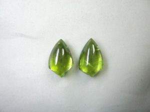 Hermosa forma mixta verde peridoto cabujón piedra preciosa suelta tamaño libre joyería personalizada preciosa piedra preciosa suelta peridoto Natural OEM - Product Image 4