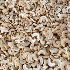 Noix de cajou brutes du Vietnam, norme AFI, grade W320, marque SANTIGO, durée de conservation de 24 mois, grossiste, sans taxes, prêt à être expédié - Product Image 1