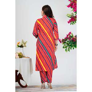 ชุดคุรตะลายทางสไตล์บันดานี พร้อมผ้าคลุมไหล่สองสีและลวดลายสดใส - Product Image 4