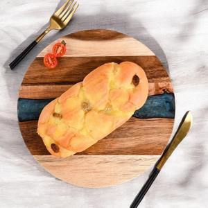 Planche en bois de résine ondulée ronde de qualité supérieure, planche artisanale élégante, parfaite pour la présentation sur table et la cuisine, en provenance d'Inde - Product Image 4