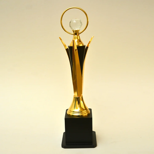 ฟิกเกอร์รางวัลทองคำคลาสสิกที่ถือตราสัญลักษณ์ลูกโลกแสดงถึงความสำเร็จทางธุรกิจระหว่างประเทศหรือทั่วโลกในราคาขายส่ง - Product Image 5