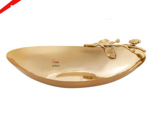 Nouveau plateau de service en métal fini doré de forme ovale fait main avec conception de feuilles pour la maison - Product Image 1