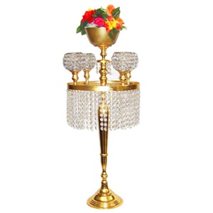 Centros de Mesa para Bodas, Candelabros Antiguos Dorados con Florero, Portavelas de Metal Hecho a Mano para Decoración de Fiestas - Product Image 1