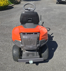 Tondeuse autoportée Husqvarna R214TC de haute qualité, prix avantageux, disponible en stock, prête à être expédiée - Product Image 3