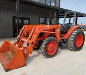 2013 pour Kubota M6060HD 4x4 tracteur agricole compact utilitaire avec noyau de pompe à moteur pour la gestion polyvalente des terres agricoles - Product Image 1