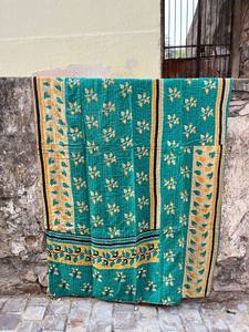 Couette réversible en coton Kantha de luxe – Literie artisanale à motifs imprimés pour un décor champêtre et bohème - Product Image 1