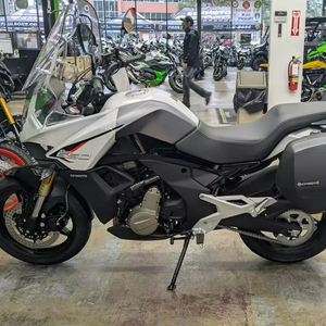 <span class=keywords><strong>Moto</strong></span> CF <span class=keywords><strong>MOTO</strong></span> 650 Adventure 2023 di Grande Successo - Product Image 1
