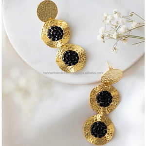 Boucles d'oreilles de mariée élégantes, perles d'eau douce blanches naturelles, longues boucles d'oreilles pendantes, boucles d'oreilles en laiton plaqué or, bijoux de mode - Product Image 1