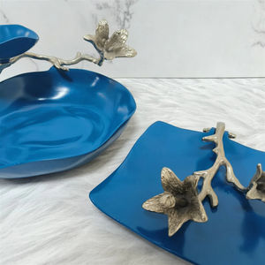 Plateau décoratif bleu de luxe avec accent de branche florale argentée Plateau en métal élégant pour table à manger Centre de table Salon - Product Image 5