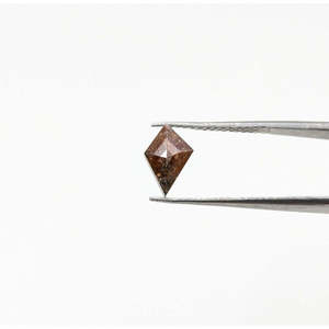 Diamants naturels facettés en forme de cerf-volant, 6,5-9,3 mm, pour la fabrication de bijoux - Product Image 1