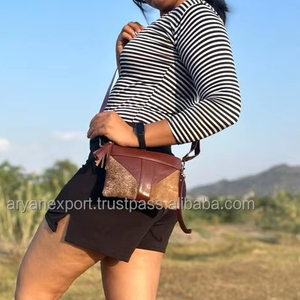 Nouvel arrivage de sacs à main en cuir de vachette à motifs occidentaux Sac à bandoulière à usages multiples Sac à main en cuir de haute qualité - Product Image 2