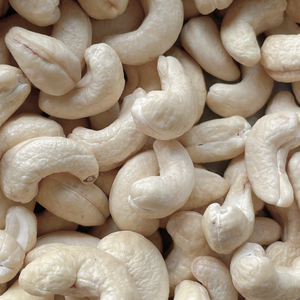 Offre Spéciale 2023 Noix de cajou brutes Noix de cajou W320 Noix de cajou prêtes à expédier - Product Image 1