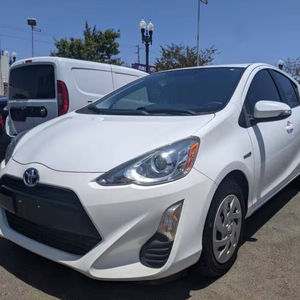 Voiture d'occasion de qualité et abordable, Toyota Prius c 2016, conduite à gauche - Product Image 1