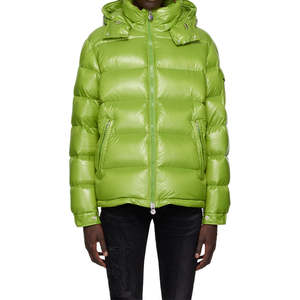 Chaqueta acolchada de burbujas acolchada con capucha para hombre de alta calidad con diseño de logotipo personalizado para exteriores de invierno de peso pesado - Product Image 2