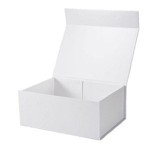 Caja de Regalo Plegable Azul Bebé de Lujo con Cinta, Elegante y Resistente Caja de Empaque para Regalos - Product Image 1