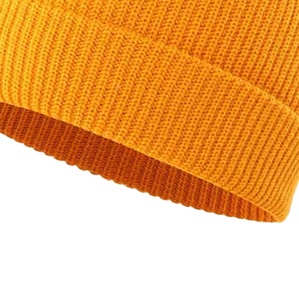 Nouveaux bonnets d'hiver légers extensibles et doux de marque adaptés à une utilisation quotidienne par temps froid avec étiquettes personnalisées - Product Image 6