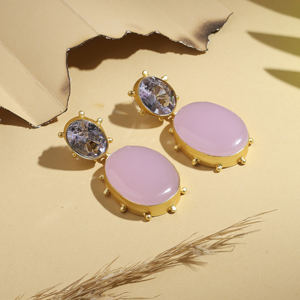 ต่างหูทรงวงรีคลาสสิกชุบทองสำหรับงานปาร์ตี้และเป็นของขวัญ - Product Image 1