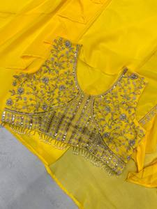 ชุดสามชิ้นสไตล์โมเดิร์นระดับพรีเมียม - กางเกงโดติจีบระบาย ผ้าปักลายเสื้อโคธี แห้งเร็ว เหมาะสำหรับงานแต่งงาน ผลิตโดยผู้ผลิตโดยตรงจากอินเดีย - Product Image 6