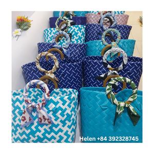 กระเป๋าถือพีวีซีสไตล์โบฮีเมียนกระเป๋าถือแบบทอสายรัดแขนทำมือ PP ดีไซน์สดใส - Product Image 5