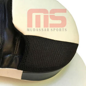 Coussinets de mise au point en cuir véritable de haute qualité ensembles de boxe professionnels mitaines de poinçonnage personnalisées pour l'entraînement aux arts martiaux du Pakistan - Product Image 6