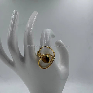 แหวนทองเหลืองชุบทองเก๋ไก๋สำหรับผู้หญิงแหวนคลัสเตอร์แฟชั่น - Product Image 1