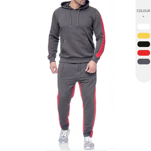 Durable recién llegados hombres chándal de alta calidad deporte chándal conjunto para hombres venta al por mayor moda cómoda - Product Image 1