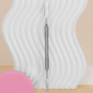 Empujadores de cutículas de alta calidad con bordes afilados de acero inoxidable, de doble punta, para uso doméstico. - Product Image 6
