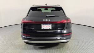 Audi e-tron quattro Premium Plus AWD 2022, SUV 4 portes, occasion, à vendre - Product Image 3