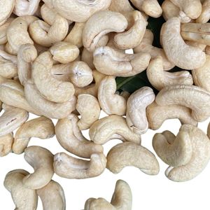 Fournisseur de confiance Noix de cajou et emballage sous vide Santigo Vietnam W320 Bonne qualité de Santigo Vietnam - Product Image 1