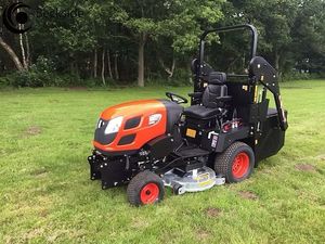 Mini tracteur agricole professionnel 4WD Kioti WD1260 avec tondeuse à pointe élevée Tracteur à 4 roues avec roulement de moteur à pompe professionnel - Product Image 5