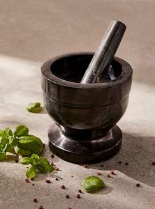 Mortero y Maja de mármol grande con paredes gruesas y agarre pesado, ideal para uso culinario o molienda de hierbas ayurvédicas - Product Image 6