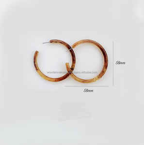 Boucles d'oreilles créoles Jachon 2023, style rétro, forme crochet, plaqué argent, luxe classique, vintage, alliage, pour femmes chrétiennes - Product Image 2