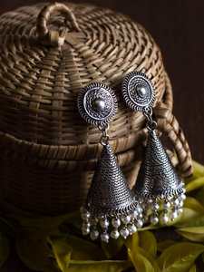 Pendientes colgantes oxidados de alta calidad superventas, brillo brillante de alta calidad directo del proveedor indio, pendientes de tuerca elegantes - Product Image 2