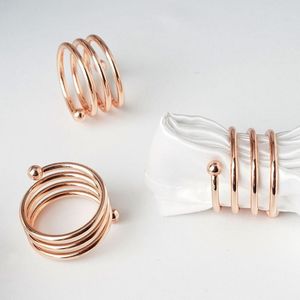 Servilletero de metal de lujo con detalles adornados perfecto para centros de mesa de comedor de lujo y recepciones de bodas - Product Image 2