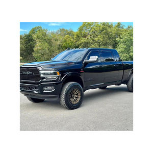 Voitures Dodge avec des systèmes d'échappement haute performance, un son agressif et des capacités de piste - Product Image 3