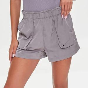 Veste de survêtement en satin de haute qualité au design personnalisé pour femmes ensemble court grande taille à un prix raisonnable pour la saison de printemps - Product Image 5