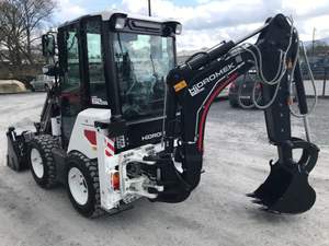 Venta de retroexcavadora Hidromek 62SS, máquina de construcción 4WD compacta, potente y versátil - Product Image 5