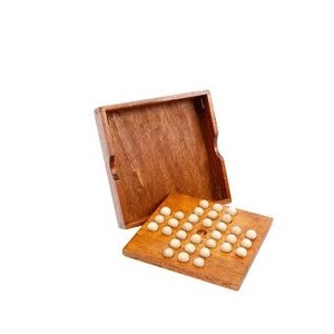 Jeu de société solitaire en bois fait à la main jeu de société solitaire en bois de style classique - Product Image 1