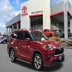 Toyota Highlander usado en excelentes condiciones con alto rendimiento e interior fresco y limpio En stock ahora - Product Image 6