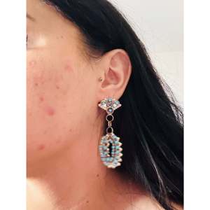 Boucles d'oreilles pendantes Joan Cheama en turquoise Kingman et argent sterling, design géométrique - Product Image 2