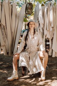 2025 nouveau produit personnalisé Beige bohème Maxi robe blanche déesse robe Maxi chemise manches longues bouton robe Boho couverture pour femme - Product Image 3