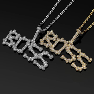 Lujoso colgante de diamante de moissanita Diseño único hecho a mano en plata de ley 925 para usar en ocasiones de fiesta - Product Image 4