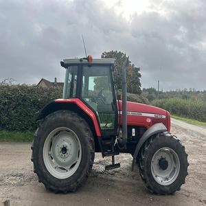 Tractores Massey Ferguson Usados con Garantía de 3 Años, Motor, Caja de Cambios y Transmisión Agrícola en Venta - Product Image 4