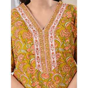 Camisón Cómodo 100% Algodón, Manga Media, Cierre con Botones y Cordón, Personalizable, Popelina Suave para Uso en Casa o para Damas de Honor - Product Image 2